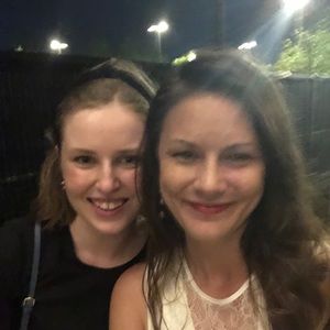 Meet your Posher, Iris